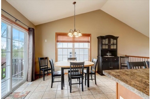 4009 Sutteridge Trail, Madison, WI 53704