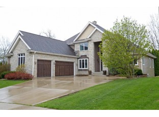 1303 Lawton Court Waunakee, WI 53597