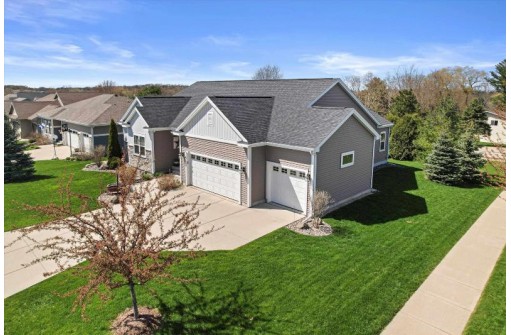 801 Shooting Star Circle, DeForest, WI 53532