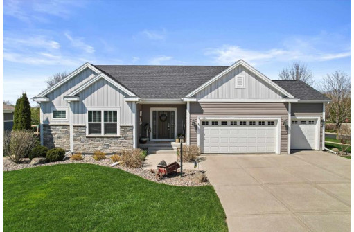 801 Shooting Star Circle, DeForest, WI 53532