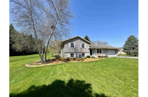 9939 N Clear Lake Road, Milton, WI 53563