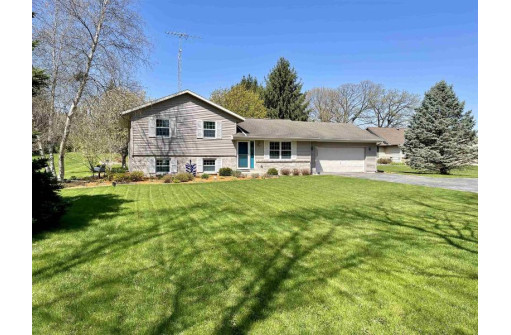 9939 N Clear Lake Road, Milton, WI 53563