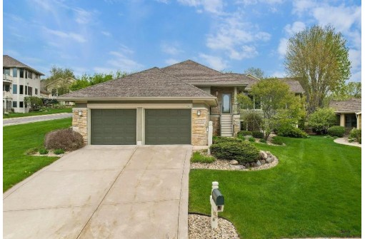 5006 Wenlock Rose Court, Middleton, WI 53562