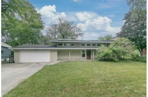 5306 Barton Road, Madison, WI 53711