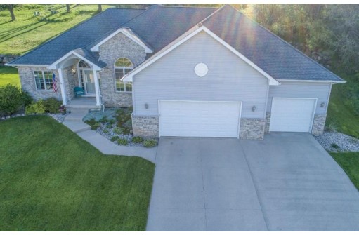 531 Pheasant Trail, Deerfield, WI 53531