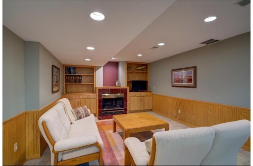 9 Pintail Circle, Madison, WI 53717