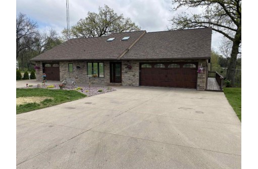 3610 Rockport Road, Janesville, WI 53548