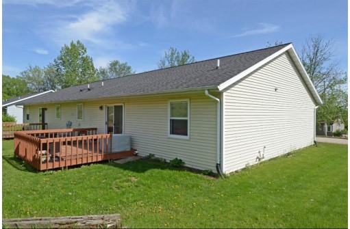 887 Iroquois Circle, Baraboo, WI 53913