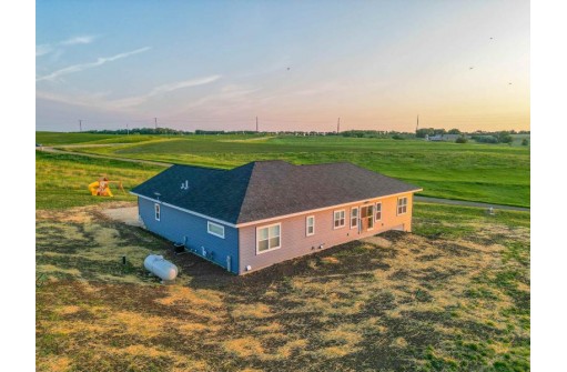 3923 County Road T, Barneveld, WI 53507