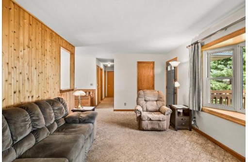 2017 Portage Road, Madison, WI 53704