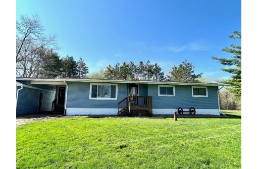 33215 Grosbeak Avenue, Camp Douglas, WI 54618