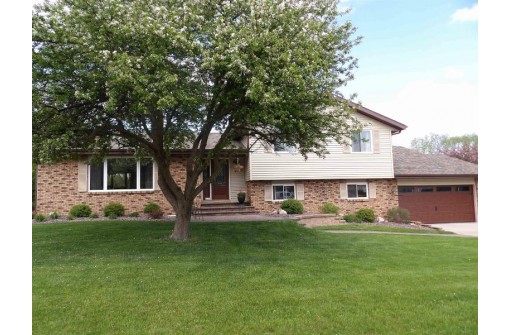 4121 Wilshire Lane, Janesville, WI 53546