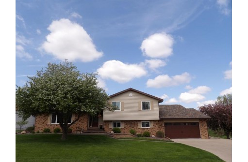 4121 Wilshire Lane, Janesville, WI 53546