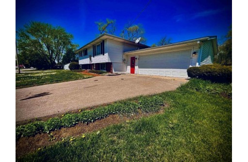 1007 E Henderson Avenue, Beloit, WI 53511