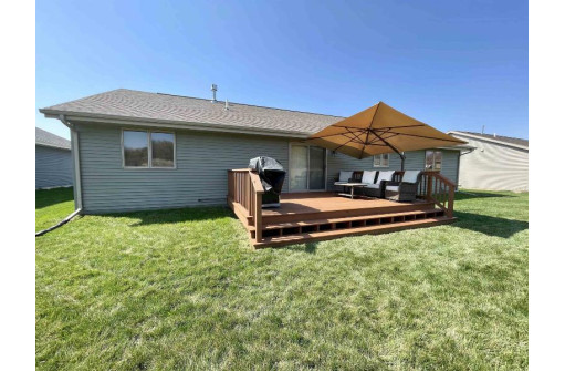 4225 Sandhill Drive, Janesville, WI 53546