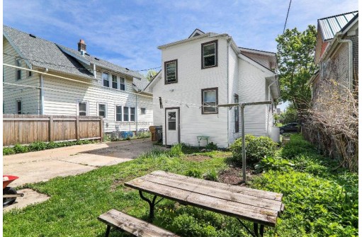 214 Jackson Street, Madison, WI 53704