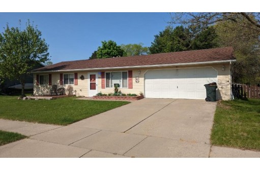 2053 Amanda Drive, Reedsburg, WI 53959