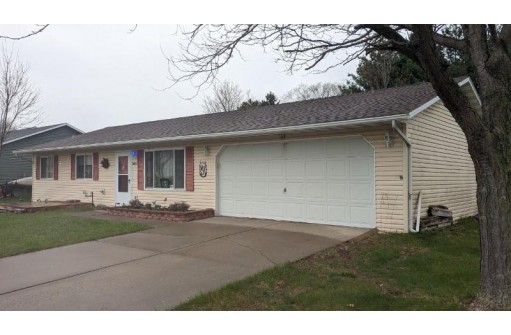 2053 Amanda Drive, Reedsburg, WI 53959