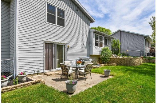 413 Seven Nations Drive, Madison, WI 53713