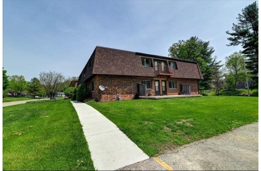 2512 Valley Street, Cross Plains, WI 53528