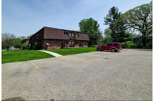 2512 Valley Street, Cross Plains, WI 53528