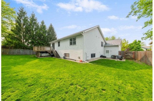 3225 Edmonton Drive, Sun Prairie, WI 53590