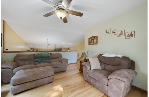 3225 Edmonton Drive, Sun Prairie, WI 53590