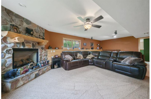 3225 Edmonton Drive, Sun Prairie, WI 53590