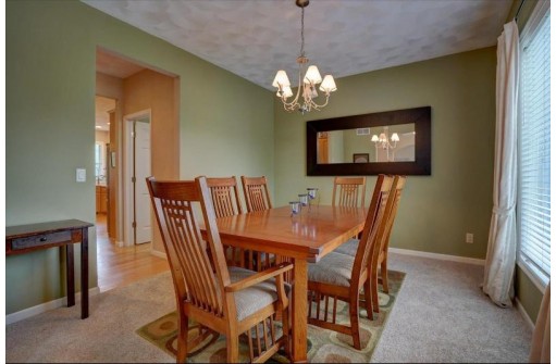 1013 Duncannon Way, Sun Prairie, WI 53590