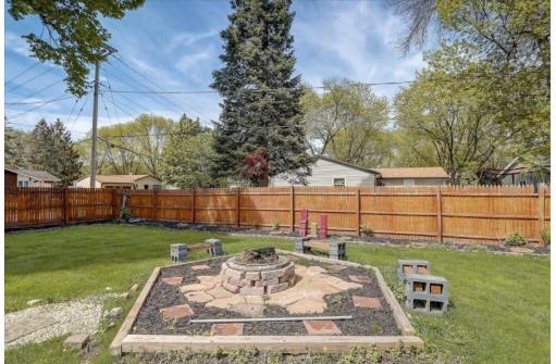 1814 Redwood Lane, Madison, WI 53711