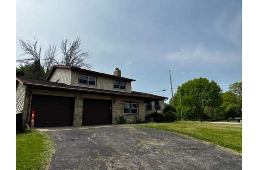 125 Mohawk Drive, Beaver Dam, WI 53916