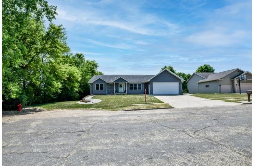 415 Sunset Drive, Lodi, WI 53555