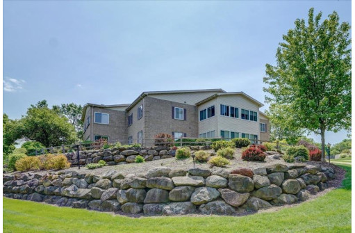 1620 N Golf Glen C, Madison, WI 53704