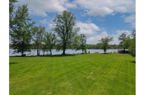 1207 E Cooper Drive, Edgerton, WI 53534