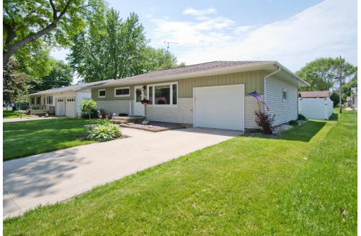 1118 E Circle Drive, Beaver Dam, WI 53916-0000