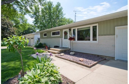 1118 E Circle Drive, Beaver Dam, WI 53916-0000