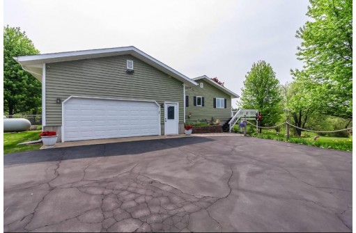 N7088 2nd Drive, Westfield, WI 53964