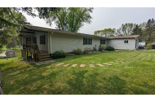 S938 W Redstone Drive, La Valle, WI 53941