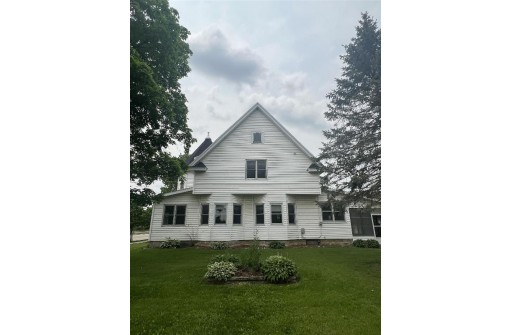 101 West Street, Blue River, WI 53518