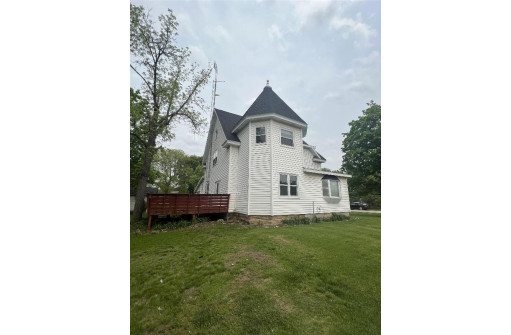 101 West Street, Blue River, WI 53518