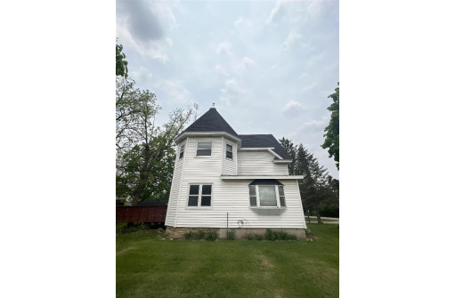 101 West Street, Blue River, WI 53518