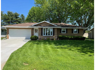 1708 Ontario Drive Janesville, WI 53545