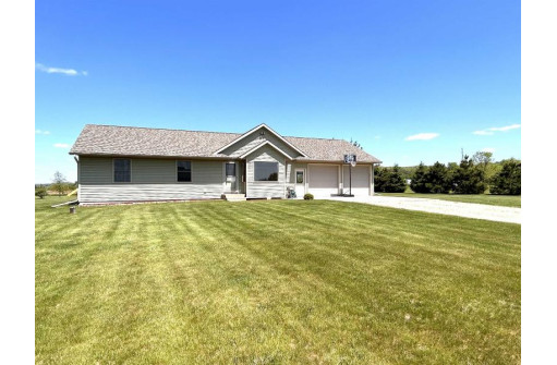 7826 Jackpine Avenue, Sparta, WI 54656