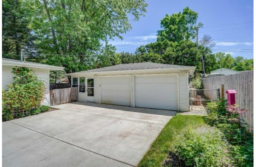 1001 Douglas Trail, Madison, WI 53716