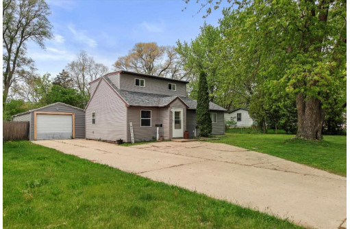 1608 S Grant Avenue, Janesville, WI 53546