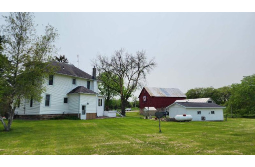 E13636 Highway 33, Baraboo, WI 53913