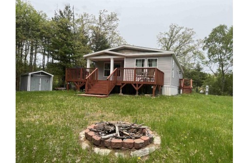 285 Edgewood Drive, Oxford, WI 53952