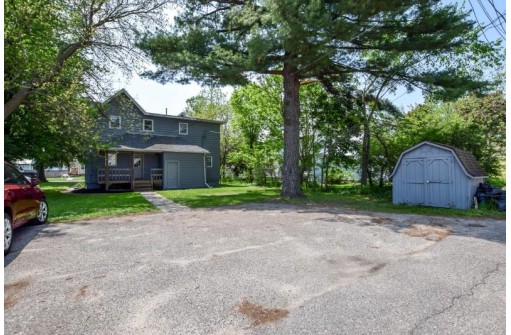 114 6th Avenue, Baraboo, WI 53913