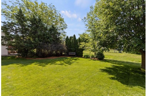 121 Meadow Ridge Lane, Madison, WI 53704