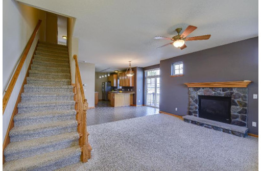 922 Stonehaven Drive, Sun Prairie, WI 53590